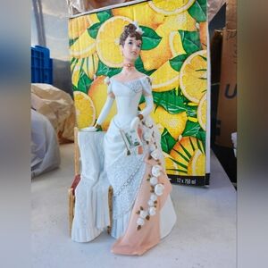 Avon Albee Award 1986 President's Club First Rep Mrs P.F.E Albee